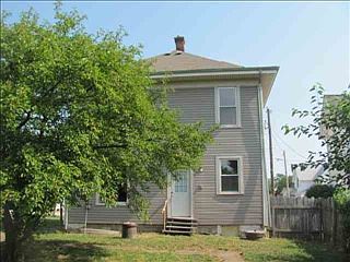 4th image of 225 E Jackson St