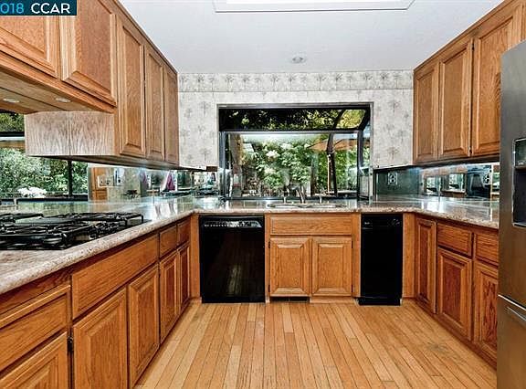 3rd image of 30 Live Oak Way