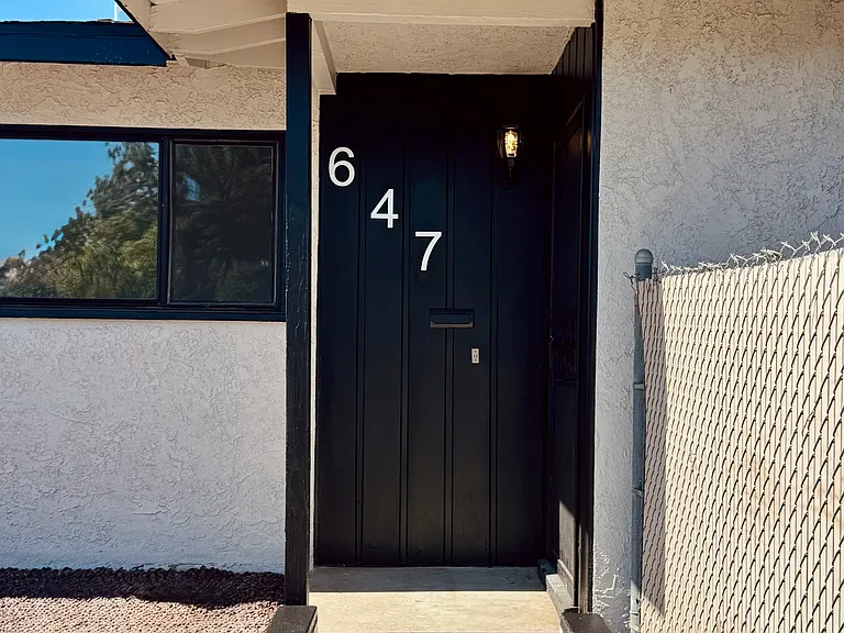 647 W Avenue J8 — Photo 3