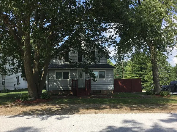 100 W State St, Good Hope, IL 61438