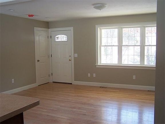4th image of 88 Millbury St #0