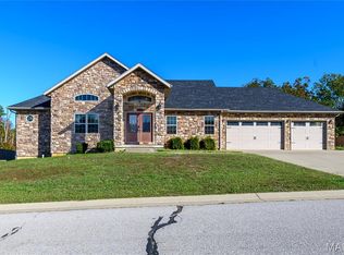 105 Paradise St, Waynesville, MO 65583