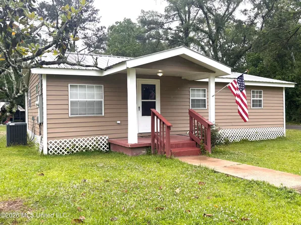 1119 E Canal St, Picayune, MS 39466