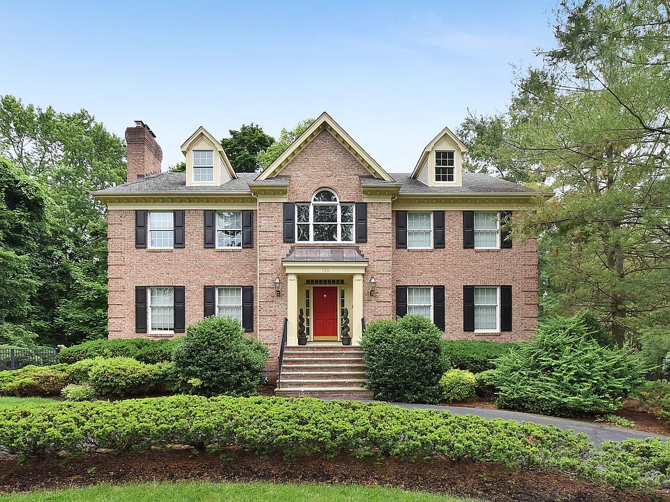 1st image of 555 Overlook Dr
