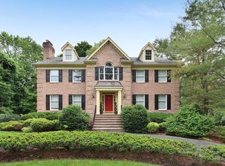 555 Overlook Dr, Wyckoff, NJ 07481