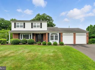 516 S Olds Blvd, Fairless Hills, PA 19030