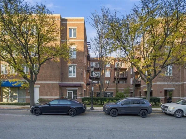 5040 Warren St APT 301, Skokie, IL 60077
