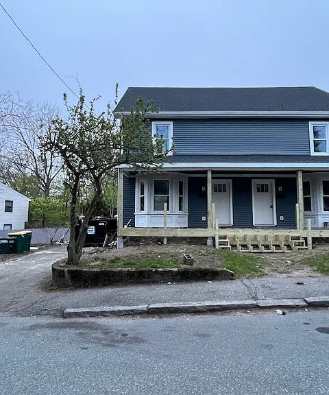 19-21 Davis St #2 — Photo 1
