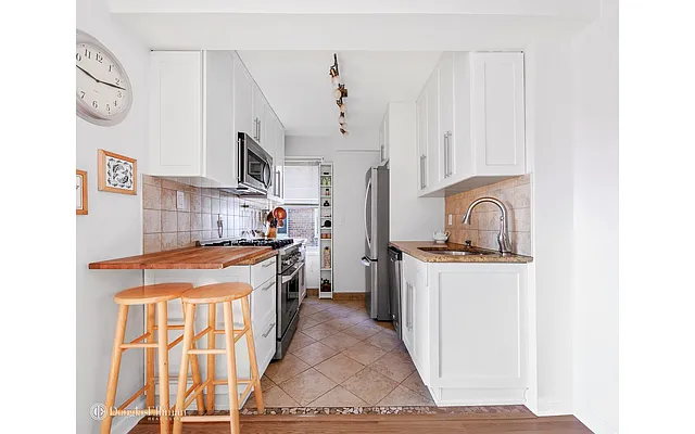 Sold by Douglas Elliman | media 14