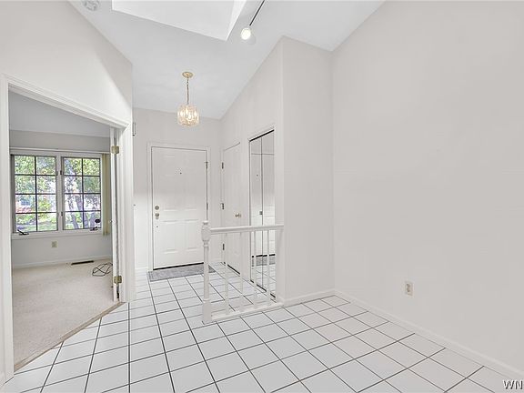 4th image of 1683 Maple Rd APT B