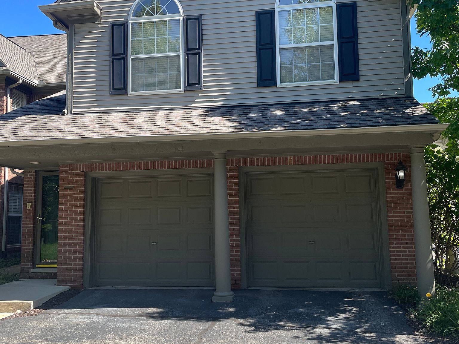 28167 Carlton Way Dr, Novi, MI 48377