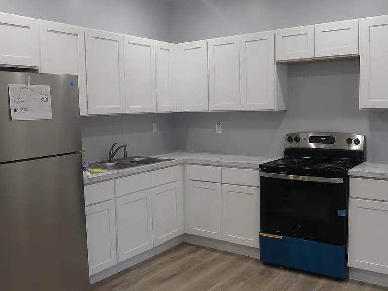 47 Saint John St #4 — Photo 6