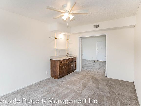 5th image of 963 S Barrington Ave APT 5