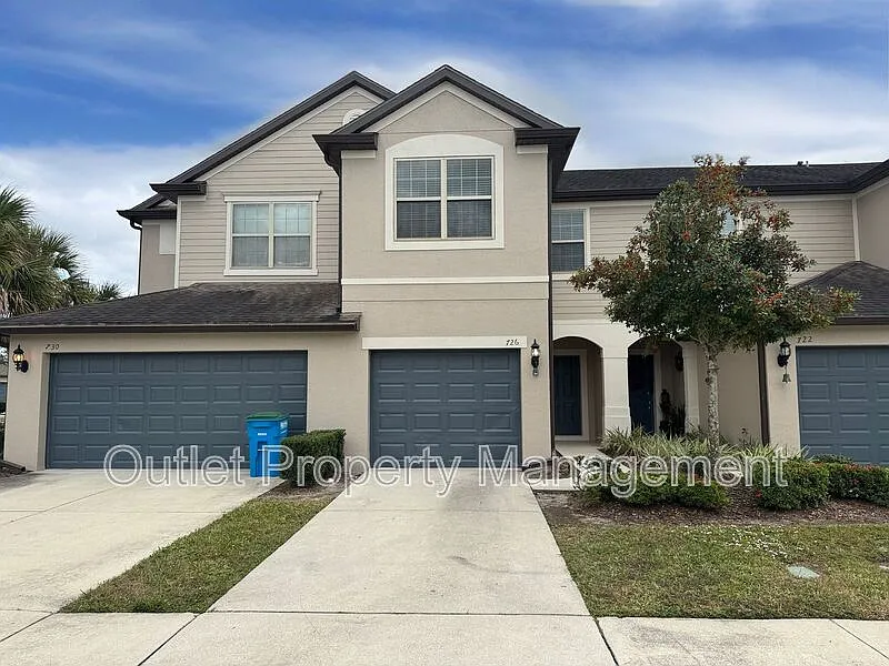 3 bed, 2.5 bath, 1548 sqft, $1,999 — Photo 2