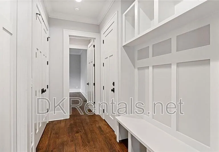 2272 Abby Ln NE — Photo 34