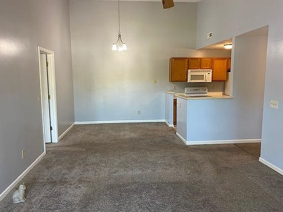 4th image of 130 Pine Lake Dr