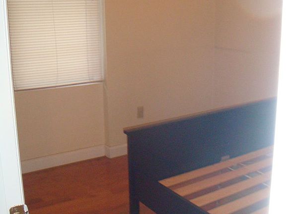 4th image of 2168 35th St APT 3D