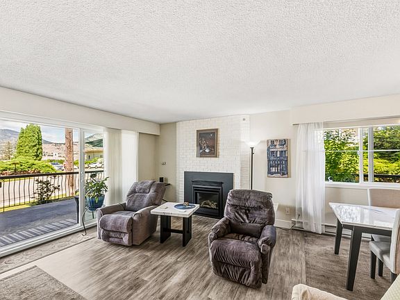 2nd image of 22 Abbott St #106