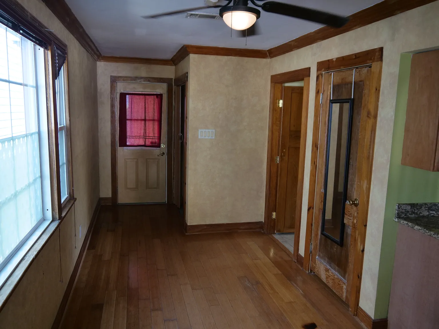 2 bed, 1200 sqft, $1,880 — Photo 3