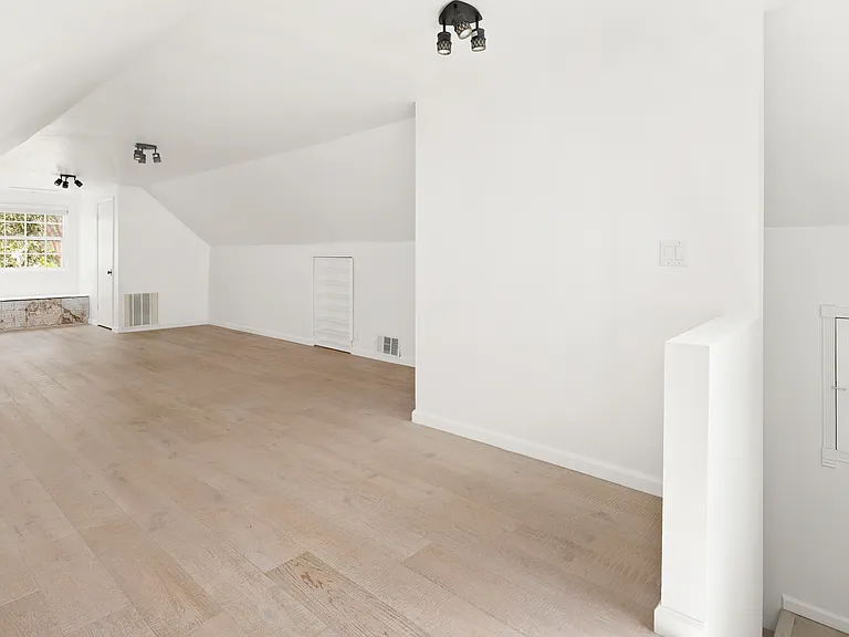 4309 Gentry Ave — Photo 34