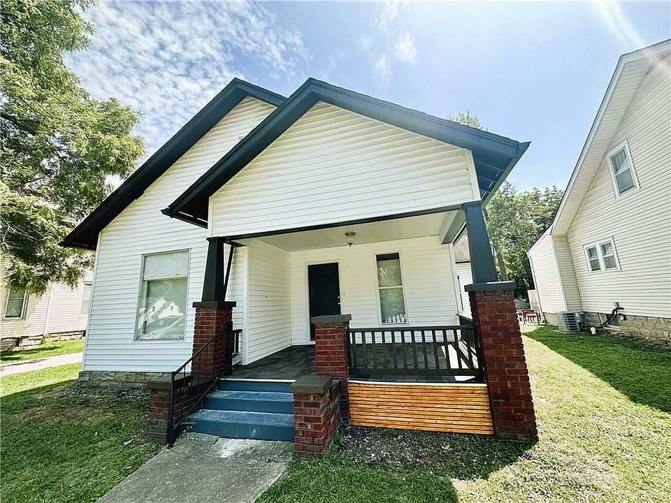 416 Grover St, Warrensburg, MO 64093 Zillow