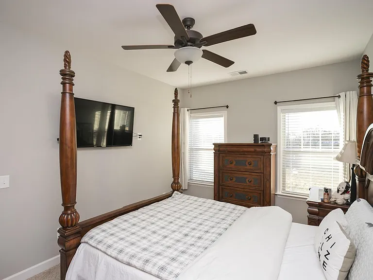 1003 Villa Cir — Photo 13