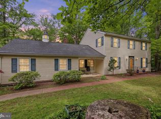 28 Forest Ln, Ewing, NJ 08628