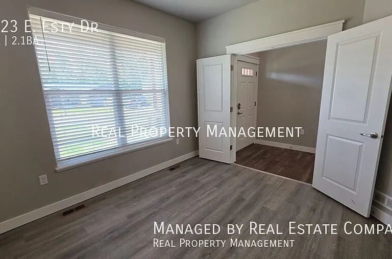 1223 E Esty Dr — Photo 10