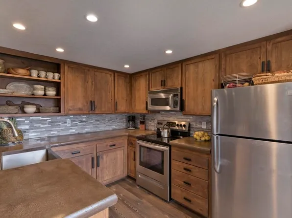 2428 Choctaw Dr, Bishop, CA 93514