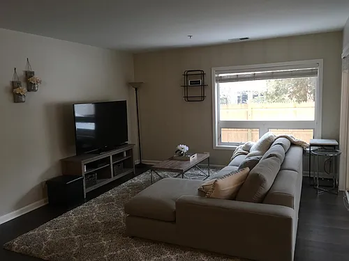 1635 N Milwaukee Ave #103 Photo 1