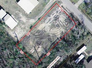 529 Meadow Ln, Waveland, MS 39576