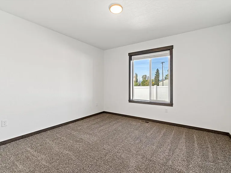 316 W Grange Ave — Photo 23