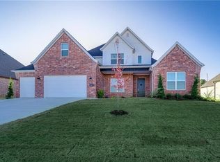 1411 Montieri Dr, Centerton, AR 72719