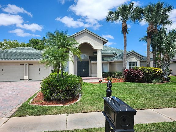 2nd image of 486 Cypress Green Circle