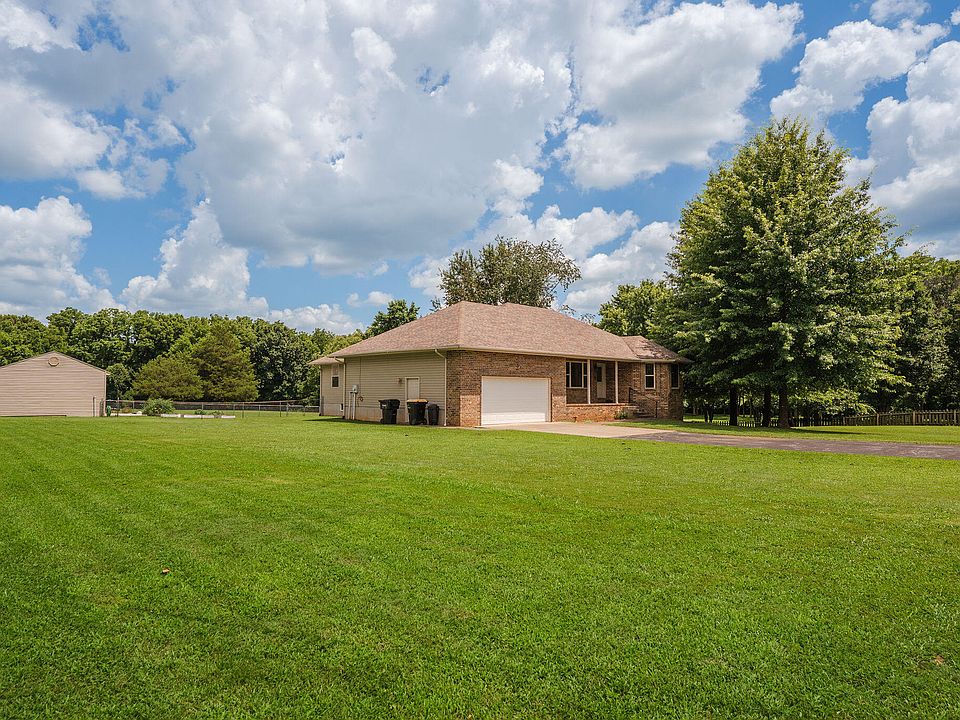 1st image of 1482 N Osburn Lane