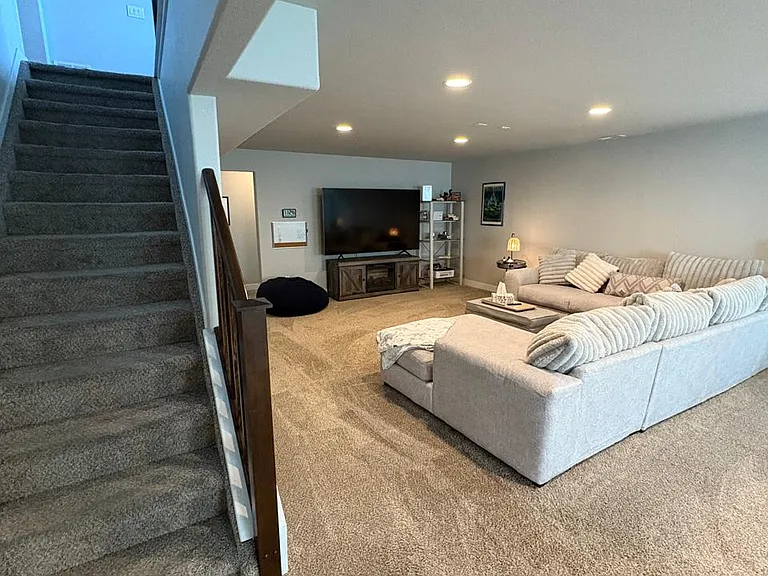 2302 Tabor St — Photo 15