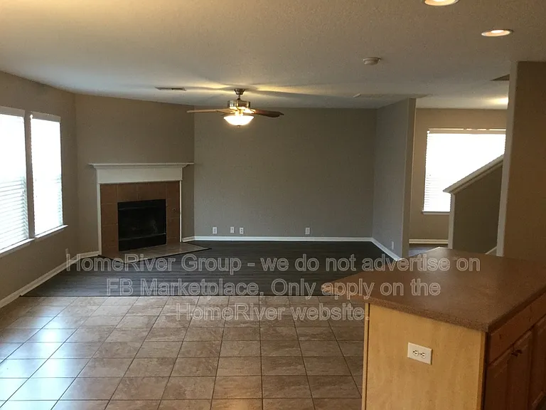 3815 Valencia Peak — Photo 8