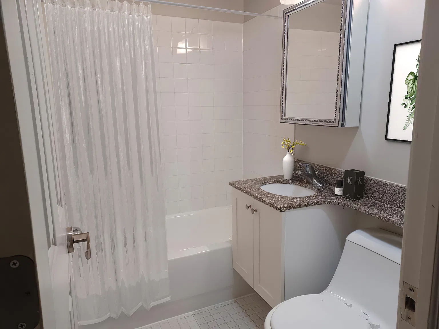 3401 Oxford Valley Rd E — Photo 2