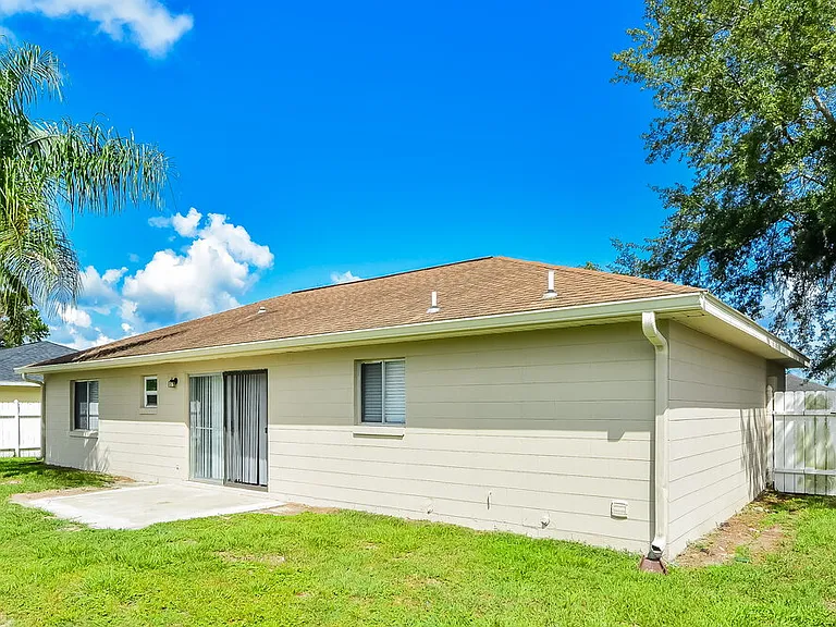 426 Iowa Woods Cir E — Photo 17