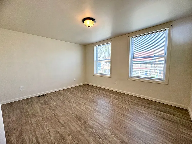 518 E Cumberland St — Photo 19