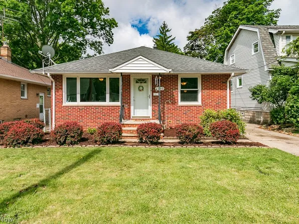 1140 Elmwood Rd, Mayfield Heights, OH 44124