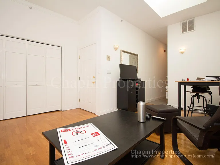 7 Harvard Sq #4B — Photo 3