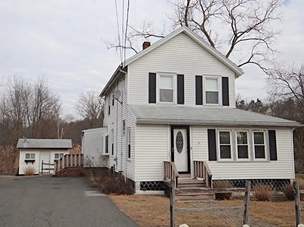 15 Lily Pond Ave, Saugus, MA 01906