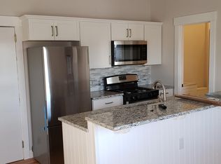 38-40 Freebody St #302, Newport, RI 02840