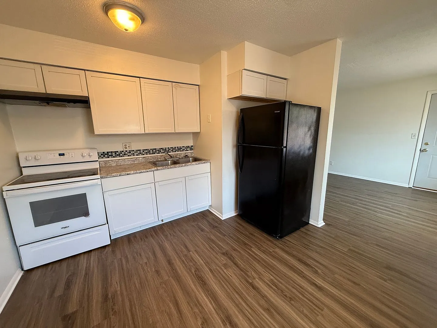 2824 E Memorial Dr — Photo 4