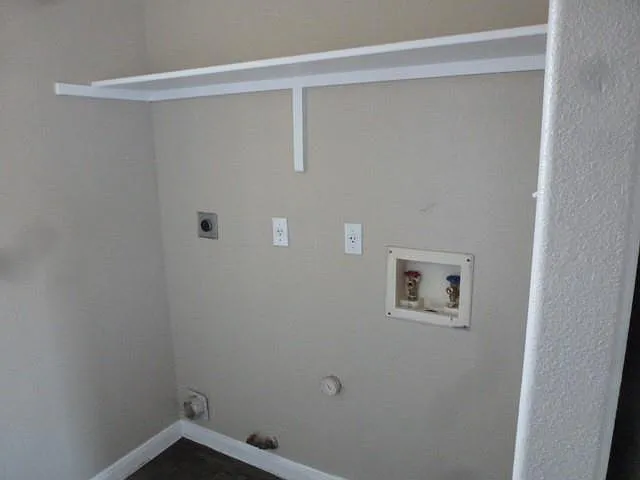 3 bed, 2.5 bath, 1290 sqft, $1,550 — Photo 4