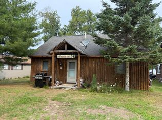 1948 Brown Ct, Gulliver, MI 49840