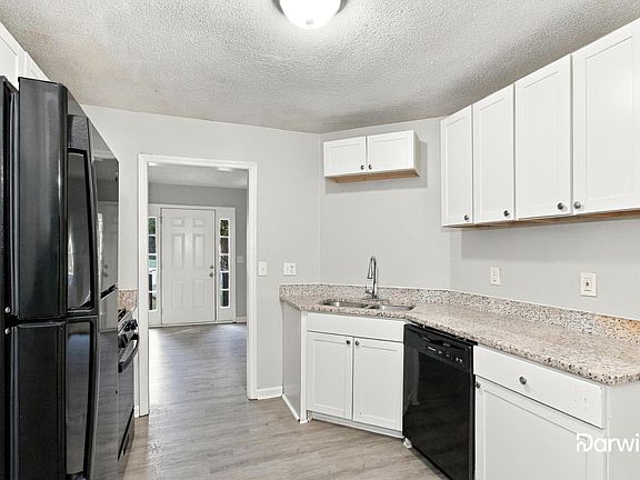 3rd image of 2790 Kayla Ct