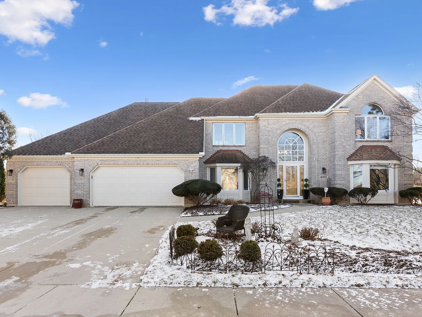 4005 White Eagle Dr photo 1