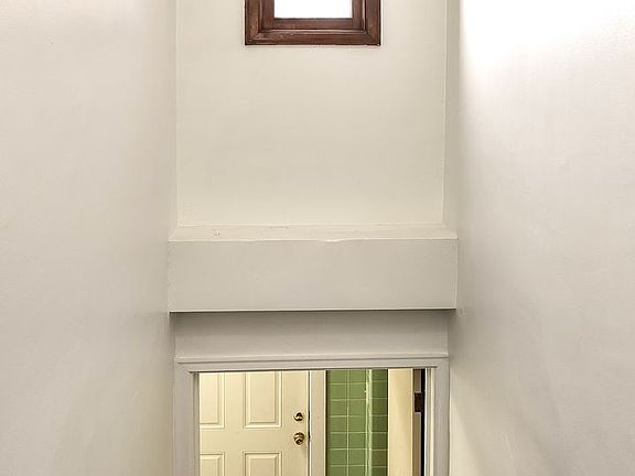 4th image of 6601 Maple St #R1